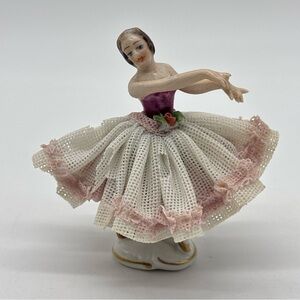 Antique Vintage Dresden Lace Standing Ballerina Lady Dancer Porcelain Figurine
